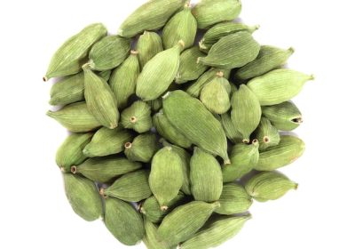 green-cardamom-seeds-cardamom-isolated-white-background-dry-cardamom_444343-131